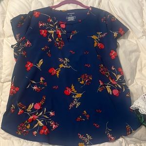 Van Heusen size Large blouse! Navy